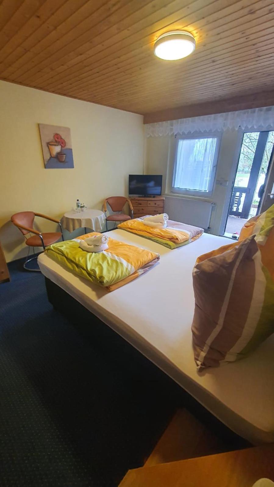Motel Zur Festwiese Gierstädt Εξωτερικό φωτογραφία