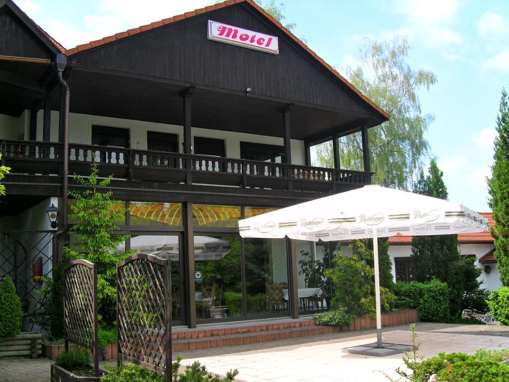 Motel Zur Festwiese Gierstädt Εξωτερικό φωτογραφία