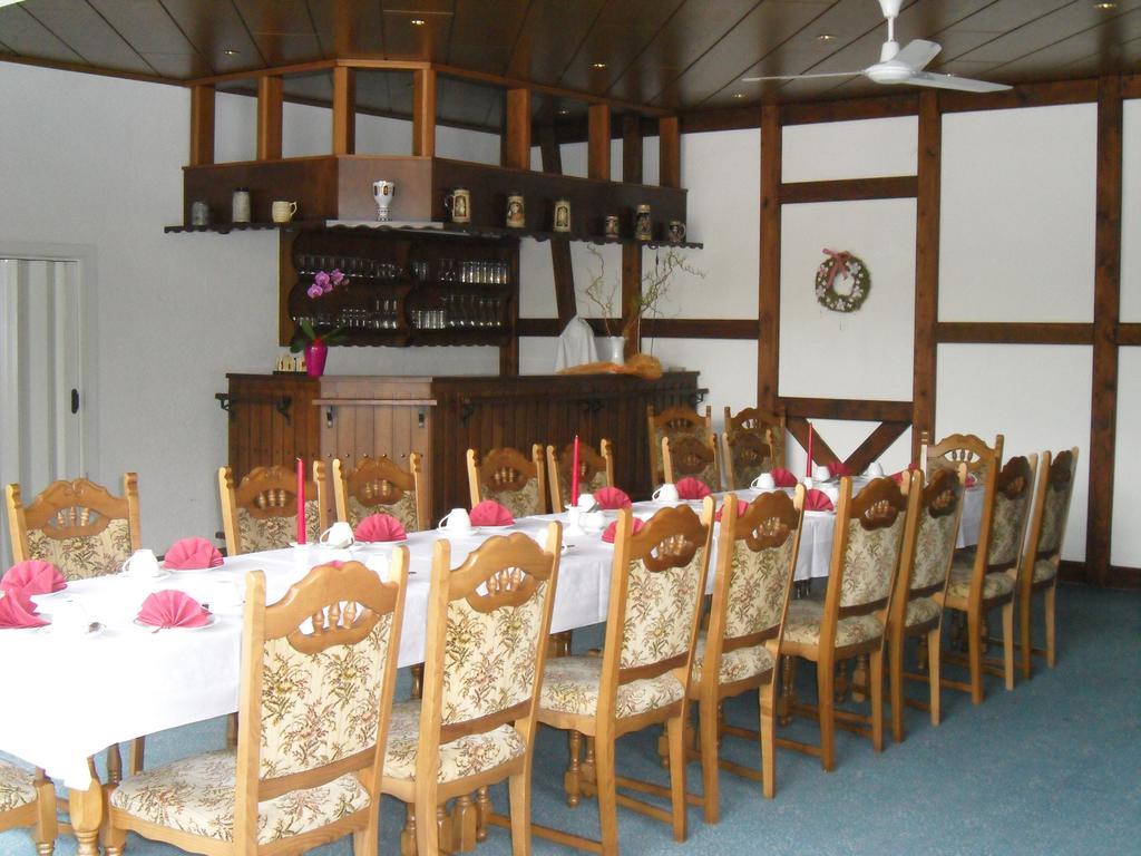Motel Zur Festwiese Gierstädt Εξωτερικό φωτογραφία