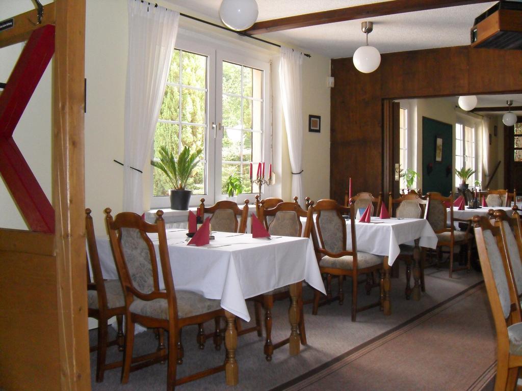 Motel Zur Festwiese Gierstädt Εξωτερικό φωτογραφία