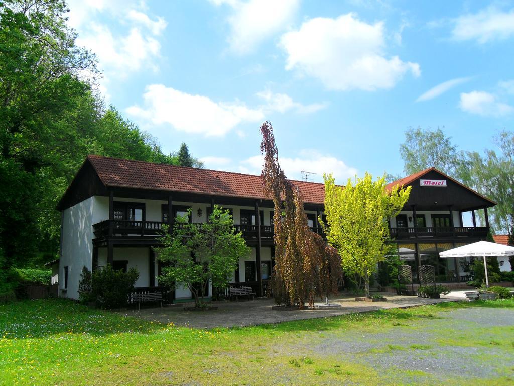 Motel Zur Festwiese Gierstädt Εξωτερικό φωτογραφία