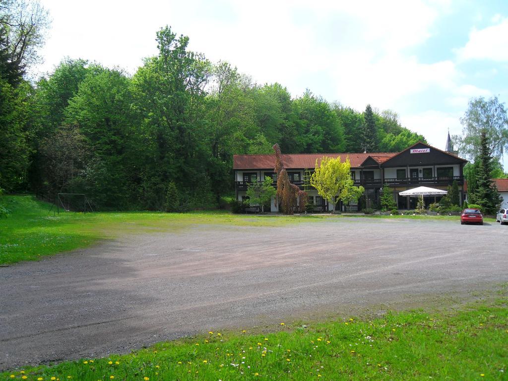 Motel Zur Festwiese Gierstädt Εξωτερικό φωτογραφία