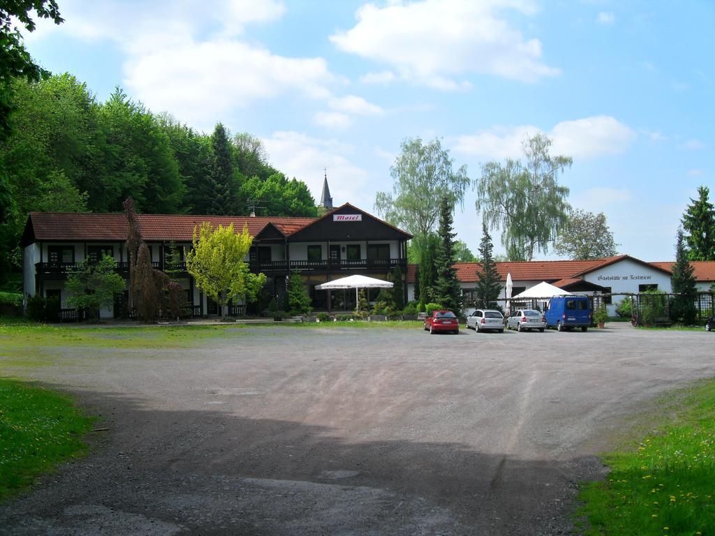 Motel Zur Festwiese Gierstädt Εξωτερικό φωτογραφία